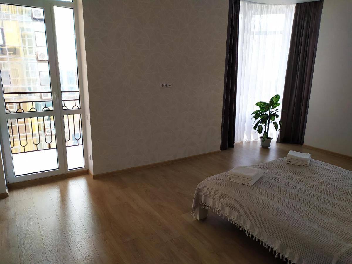 Apartment Gagarinsky in Arcadia Oldenburg Bagian luar foto